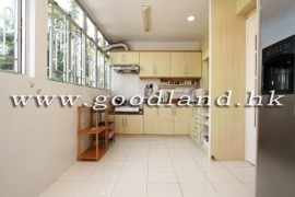 SAI KUNG Waterfront Villa with Big Garden For Sale