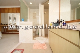 SAI KUNG Waterfront Villa with Big Garden For Sale