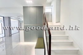 Clear Water Bay Family Villa For Sale | Convenient Location