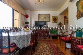 Clear Water Bay Corner Villa With Huge Garden For Sale