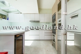 Clear Water Bay Prestigious Villa For Sale | Garage