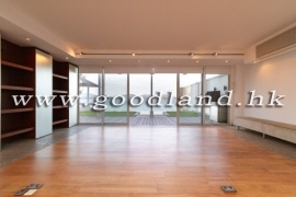 Clear Water Bay Detached Beachfront House For Sale