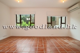 CLEAR WATER BAY Small Whole Block Village House with Garden For Rent