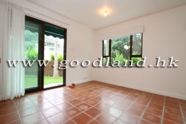 CLEAR WATER BAY Small Whole Block Village House with Garden For Rent