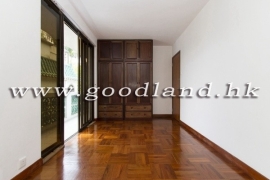 CLEAR WATER BAY Village House with Lawn Garden and Partial Sea View For Rent