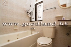 CLEAR WATER BAY Village House with Lawn Garden and Partial Sea View For Rent