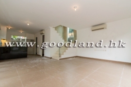 CLEAR WATER BAY Renovated Village House with Sea View Walk to Beach For Rent