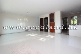 CLEAR WATER BAY Spacious Village House with Greenery and Sea View For Rent