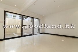 Managed Clear Water Bay Villa With Garage For Sale