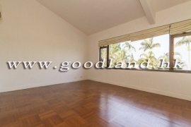 Managed Clear Water Bay Villa With Garage For Sale