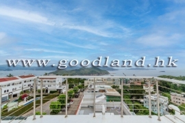 Clear Water Bay End-Unit Villa With Terrace Garden For Sale