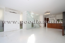 CLEAR WATER BAY Renovated House with Big Garden For Sale