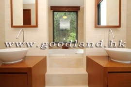 CLEAR WATER BAY Renovated House with Big Garden For Sale