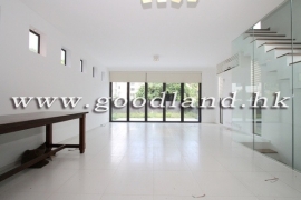CLEAR WATER BAY Renovated House with Big Garden For Sale