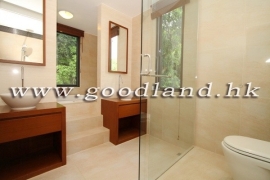 CLEAR WATER BAY Renovated House with Big Garden For Sale