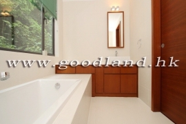 CLEAR WATER BAY Renovated House with Big Garden For Sale