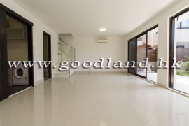 CLEAR WATER BAY Lower Duplex with Big Garden For Sale