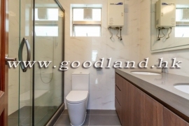 CLEAR WATER BAY House with Big Garden For Sale