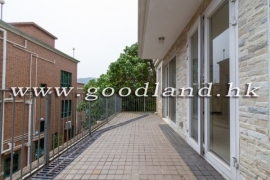 CLEAR WATER BAY Spacious Village House For Sale
