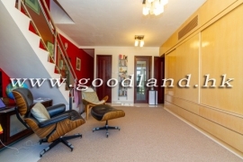 Clear Water Bay Open Kitchen Village House for Sale