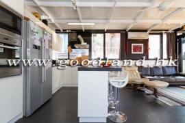 Clear Water Bay Open Kitchen Village House for Sale