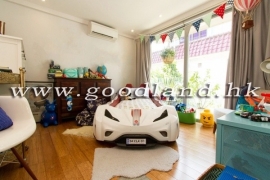 Clear Water Bay Convenient Location Village House for Sale