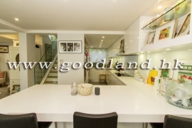 Clear Water Bay Convenient Location Village House for Sale