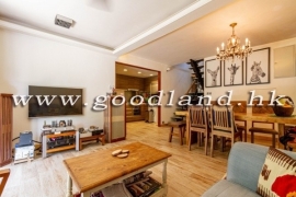 Clear Water Bay Convenient Location Village House for Sale