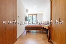 Clear Water Bay Convenient Location Village House for Sale