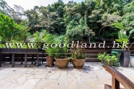 Clear Water Bay Convenient Location Village House for Sale