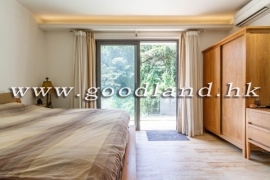 Clear Water Bay Convenient Location Village House for Sale