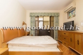Clear Water Bay Convenient Location Village House for Sale