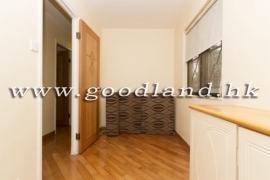 Clear Water Bay Convenient Location Village House for Sale