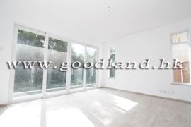 Clear Water Bay Renovated Village House for Sale