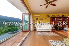 Clear Water Bay Convenient Location Village House for Sale