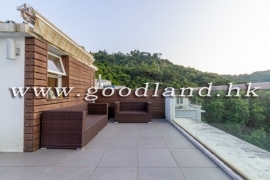 Clear Water Bay Convenient Location Village House for Sale
