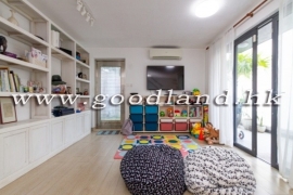 Clear Water Bay Renovated Village House for Sale