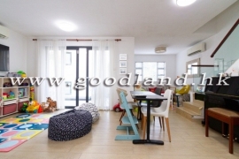 Clear Water Bay Renovated Village House for Sale