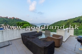 Clear Water Bay Renovated Village House for Sale