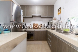Clear Water Bay Renovated Village House for Sale