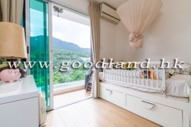 Clear Water Bay Renovated Village House for Sale