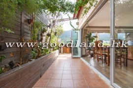 Clear Water Bay Renovated Village House for Sale
