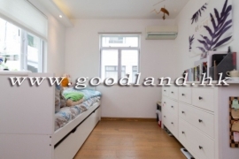Clear Water Bay Renovated Village House for Sale