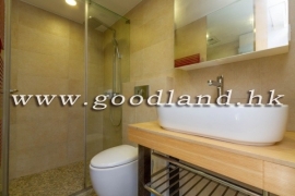 Clear Water Bay Renovated Village House for Sale