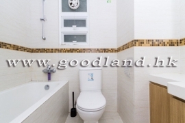Clear Water Bay Renovated Village House for Sale