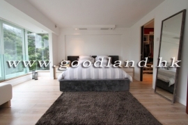 Clear Water Bay Convenient Location Village House for Sale