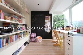 Clear Water Bay Convenient Location Village House for Sale