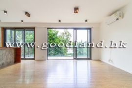 Clear Water Bay Waterfront Village House for Sale