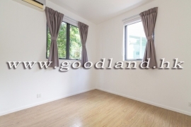 Clear Water Bay Waterfront Village House for Sale