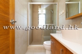 Clear Water Bay Renovated Village House for Sale